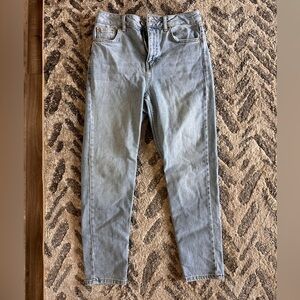 Topshop Premium Mom Lightwash Jeans Size W28 L30